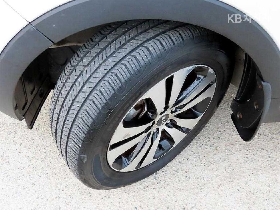 2011 - kia sportage