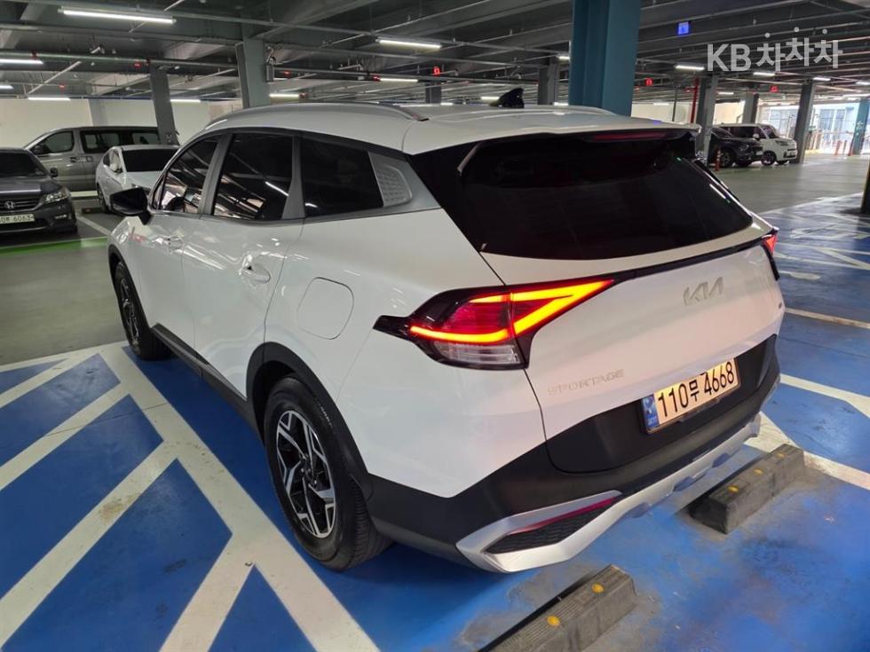 2022 - kia sportage