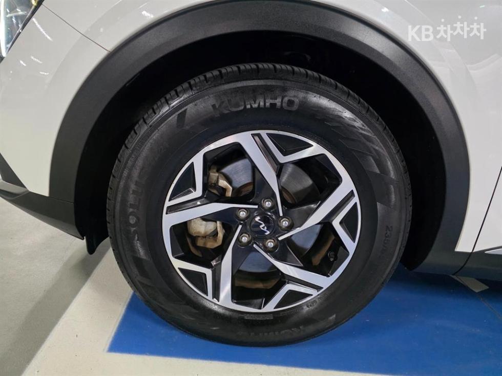 2022 - kia sportage