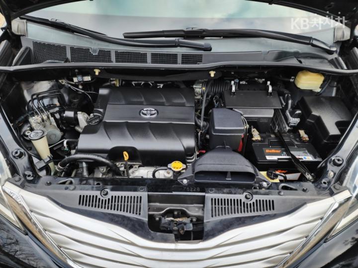 Toyota Sienna 3.5 AWD A/ T 7