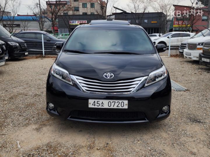 Toyota Sienna 3.5 AWD A/ T 4