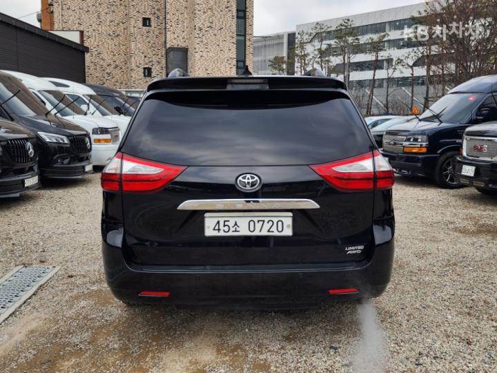 Toyota Sienna 3.5 AWD A/ T 5