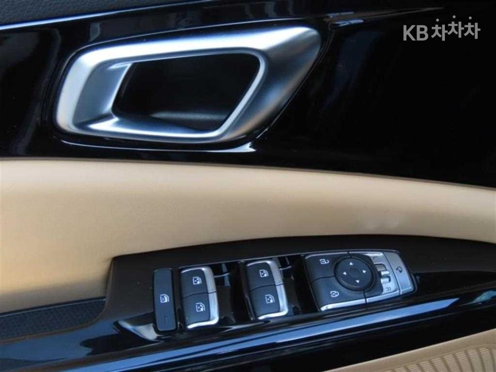 2023 - kia carnival