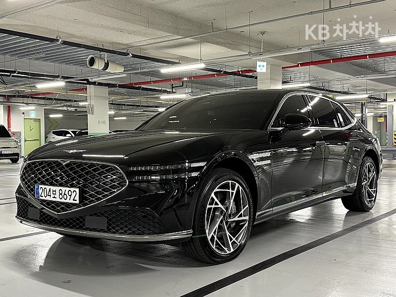Genesis G90 — miniaturë 2