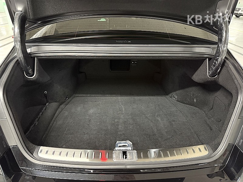 Genesis G90 — miniaturë 7