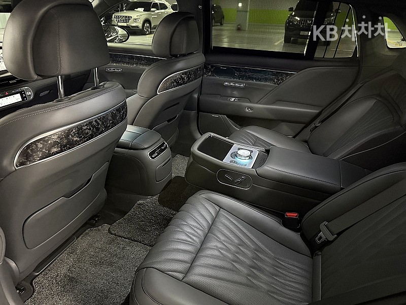 Genesis G90 — miniaturë 17