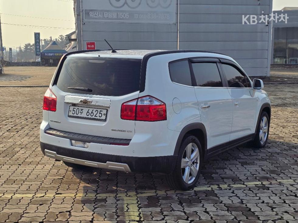 Chevrolet Orlando — miniaturë 5