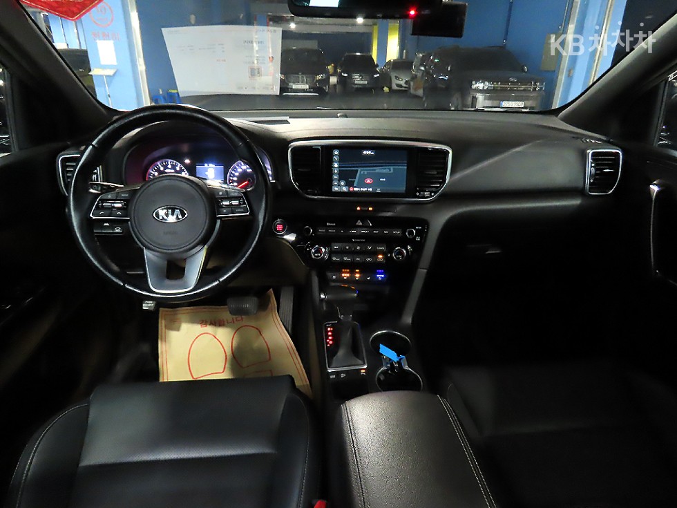 2020 - kia sportage