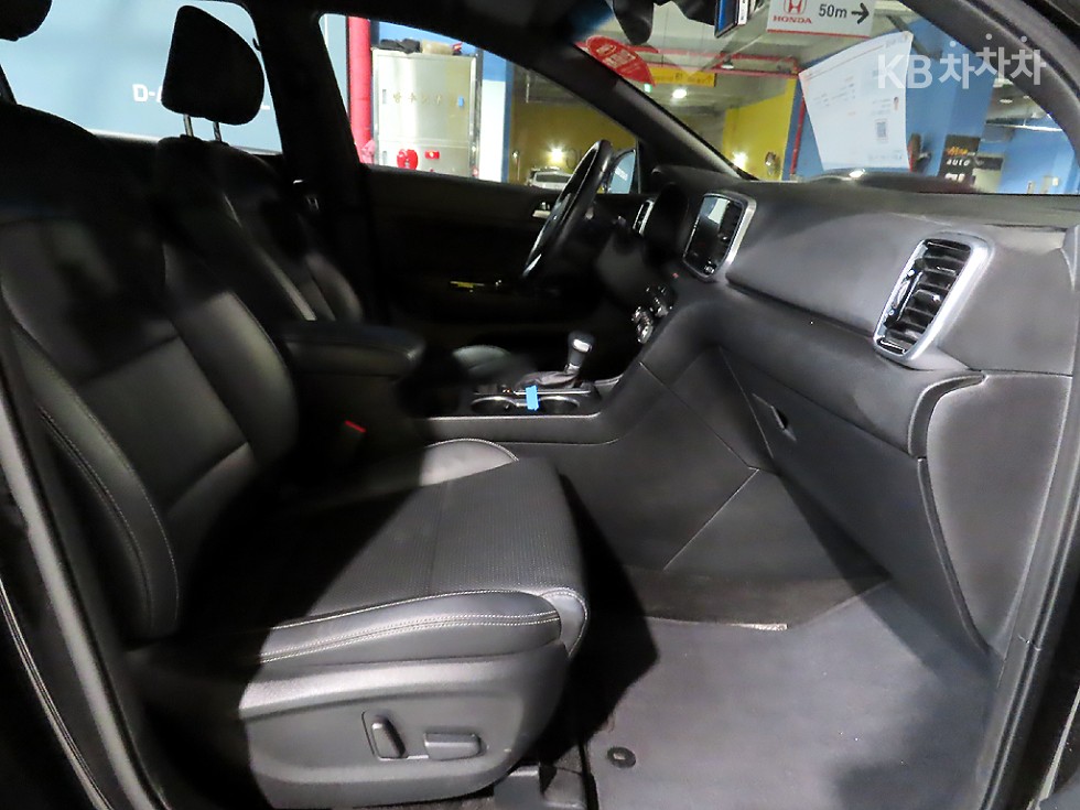 2020 - kia sportage