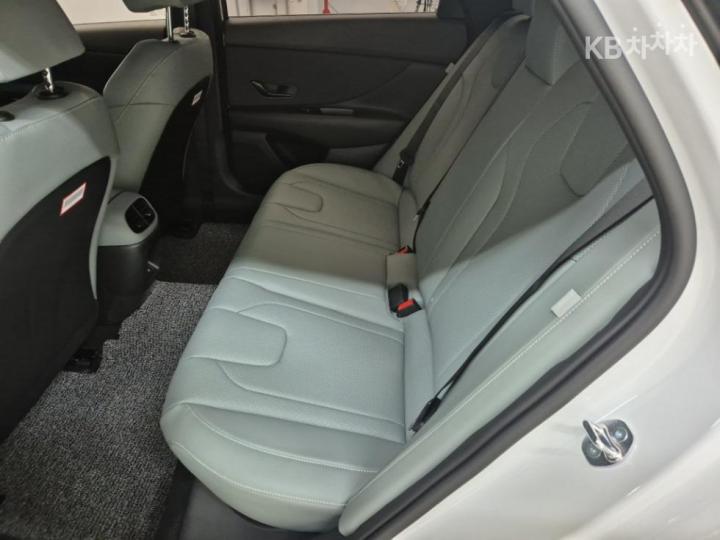 Hyundai Avante 1.6 Gasoline Modern - фото 12