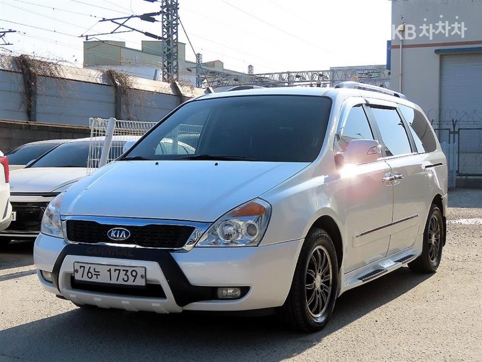 2012 - kia carnival