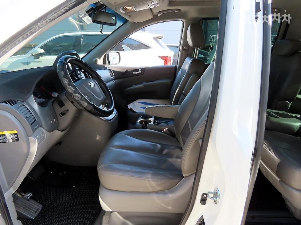 2012 - kia carnival