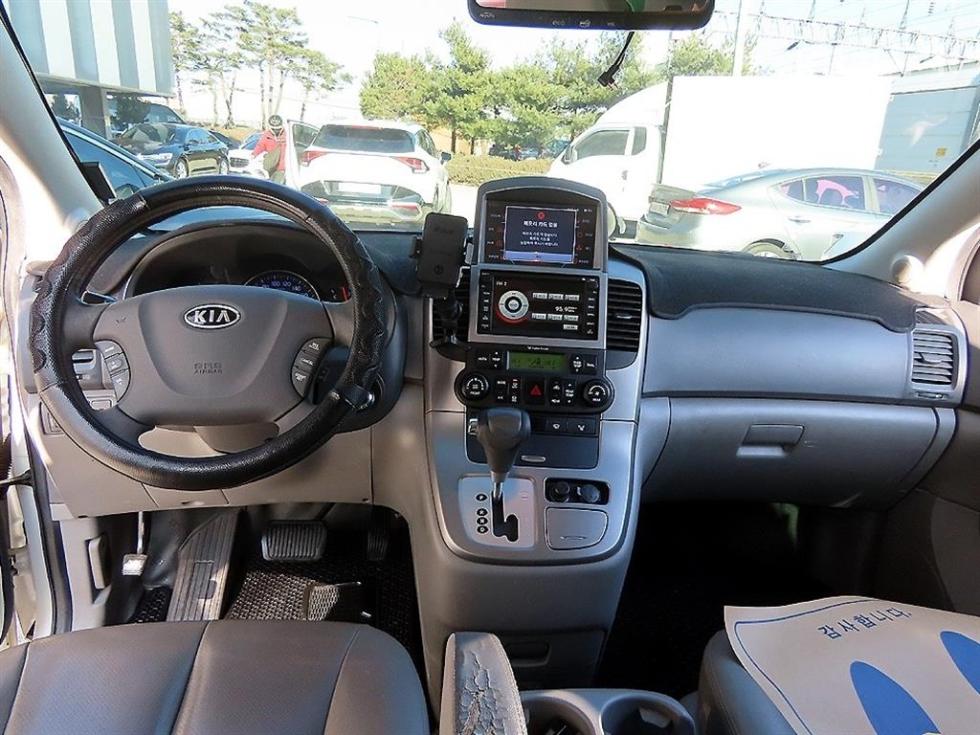 2012 - kia carnival