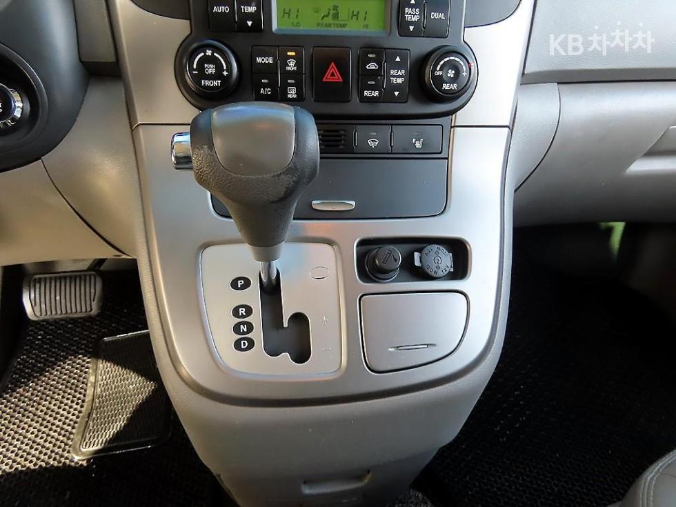 2012 - kia carnival