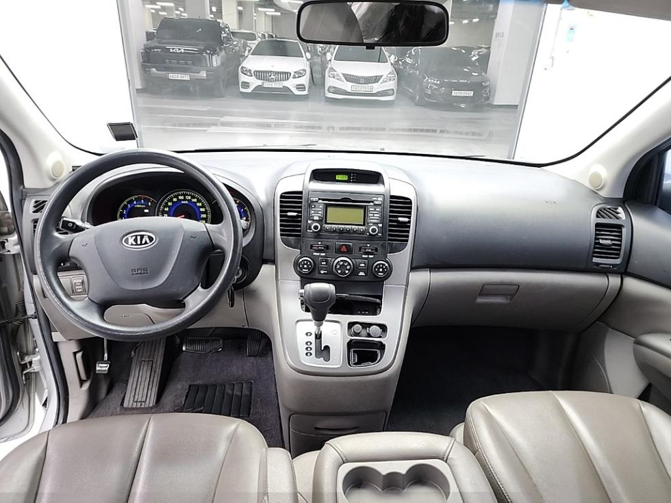 2010 - kia carnival