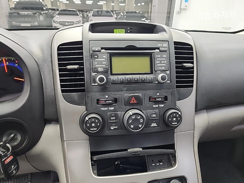 2010 - kia carnival