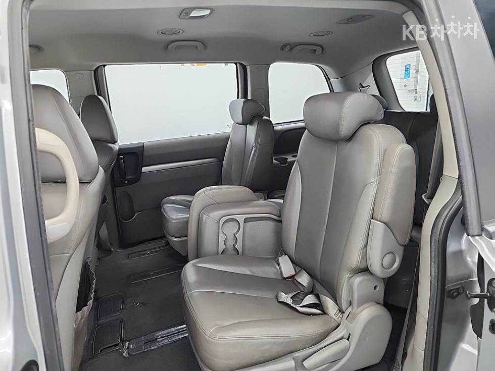 2010 - kia carnival