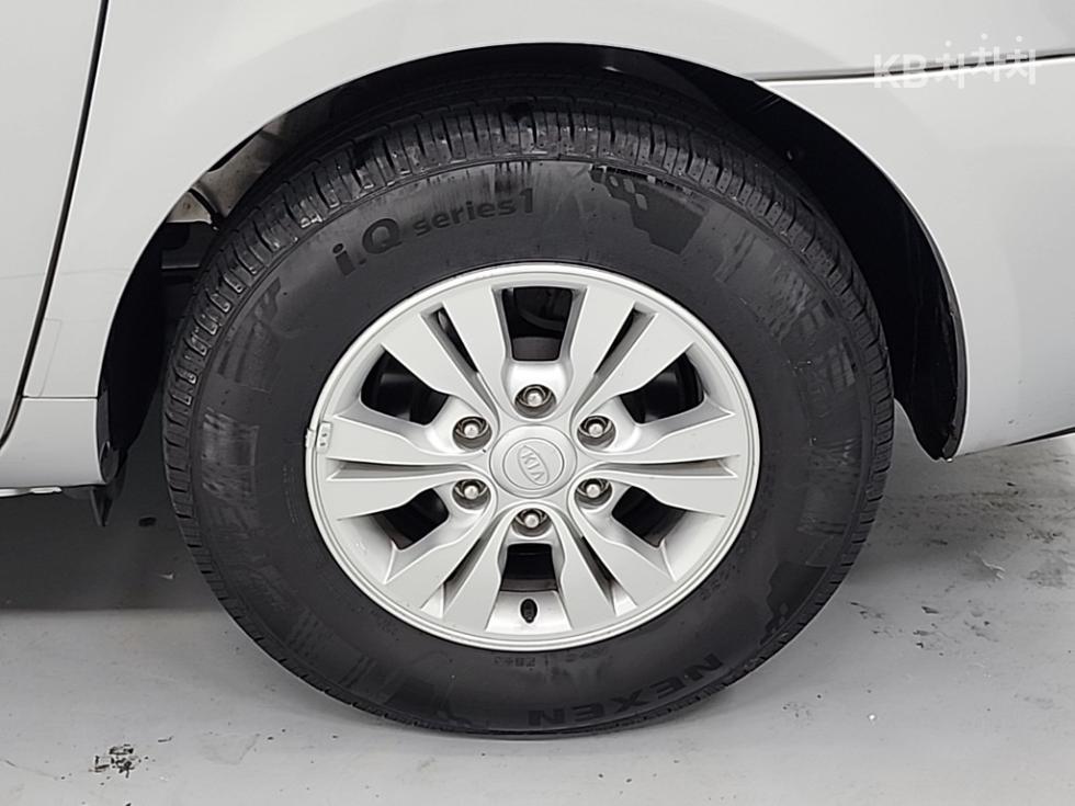 2010 - kia carnival