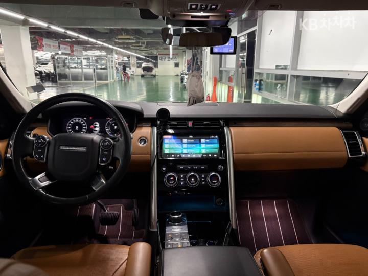 Land Rover Discovery 5 3.0 TD6 HSE Luxury 6