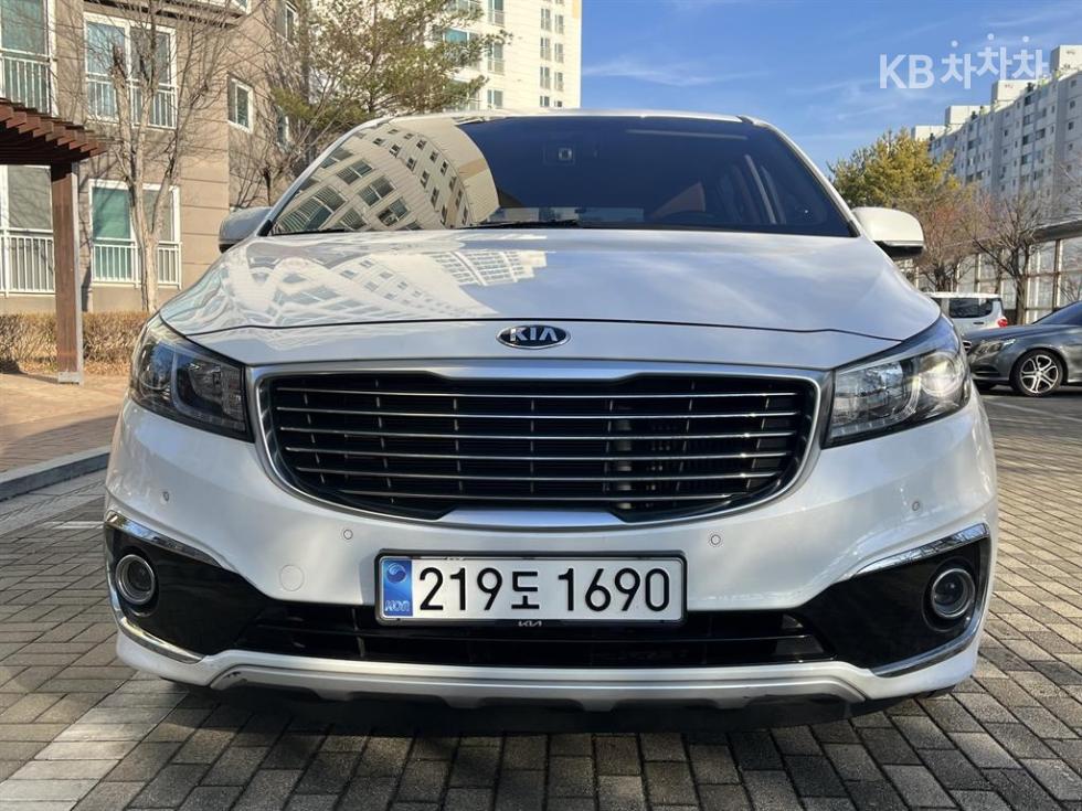 2018 - kia carnival