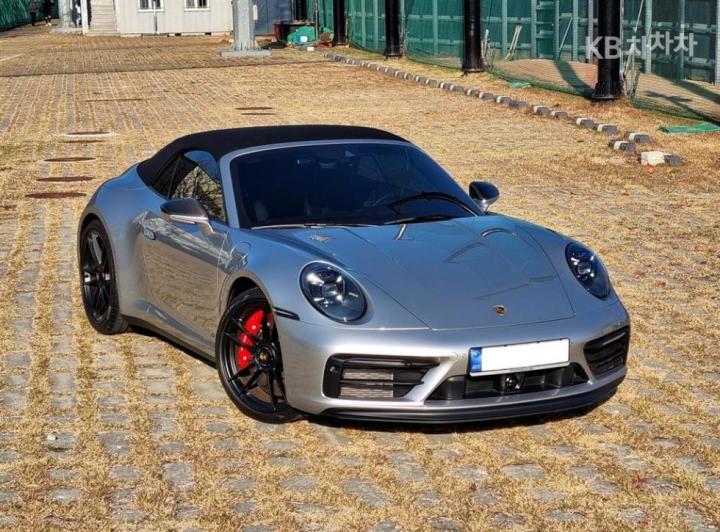 Porsche Carrera 911 992 4 GTS Cabriolet 4