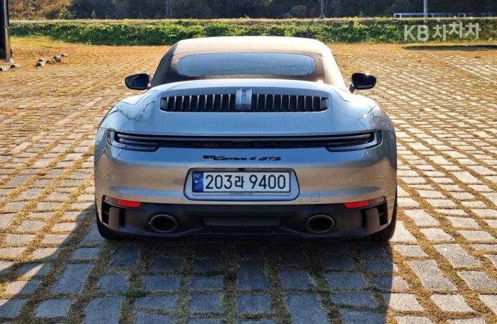 Porsche Carrera 911 992 4 GTS Cabriolet 9