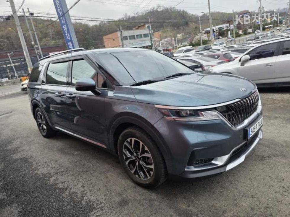 2021 - kia carnival