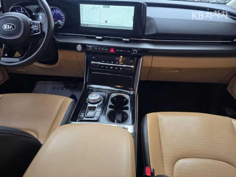 2021 - kia carnival