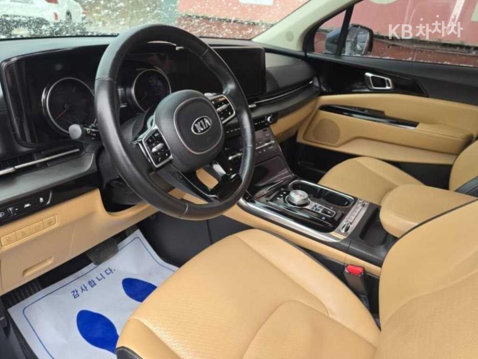 2021 - kia carnival