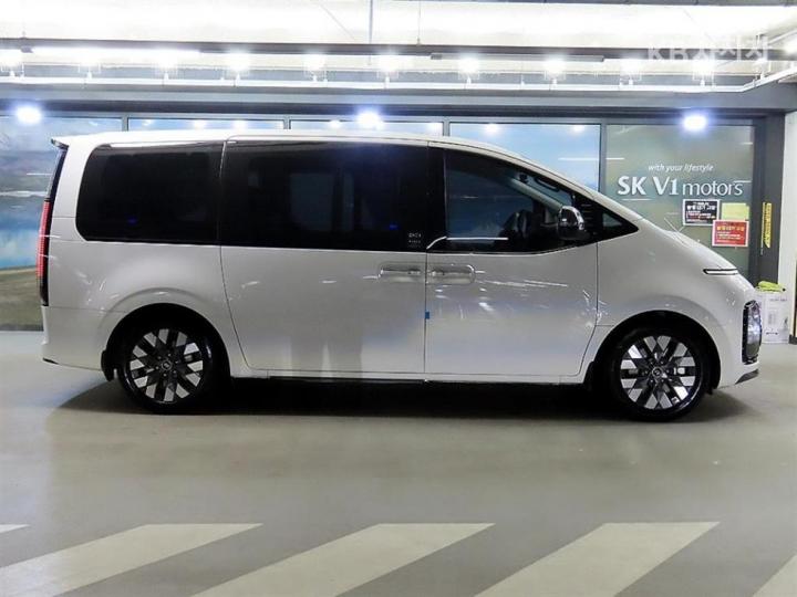 Hyundai Staria — miniaturë 3