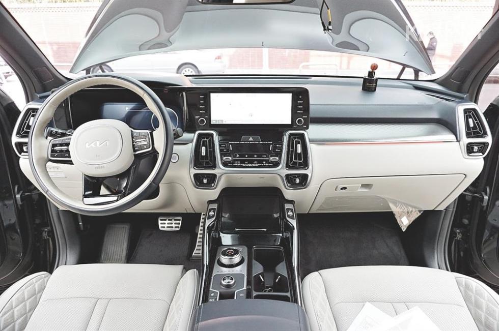 2023 - kia sorento