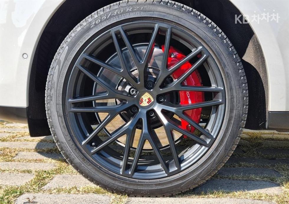 Porsche Macan — miniaturë 6