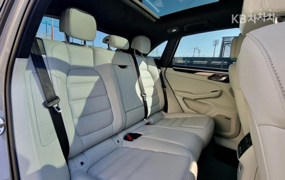 Porsche Macan — miniaturë 9
