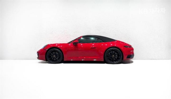 Porsche 911 Carrera 4 Cabriolet — foto 1