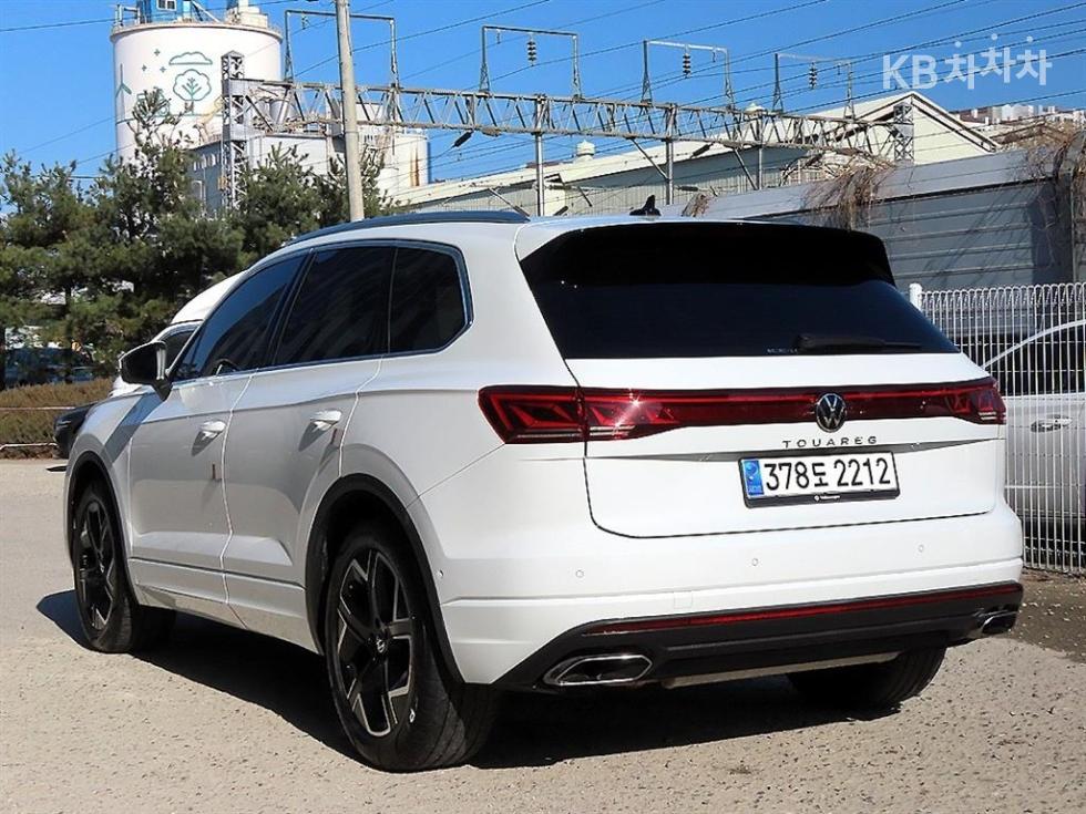 2024 - volkswagen touareg