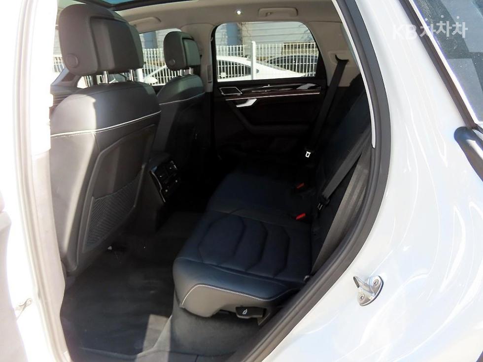 2024 - volkswagen touareg