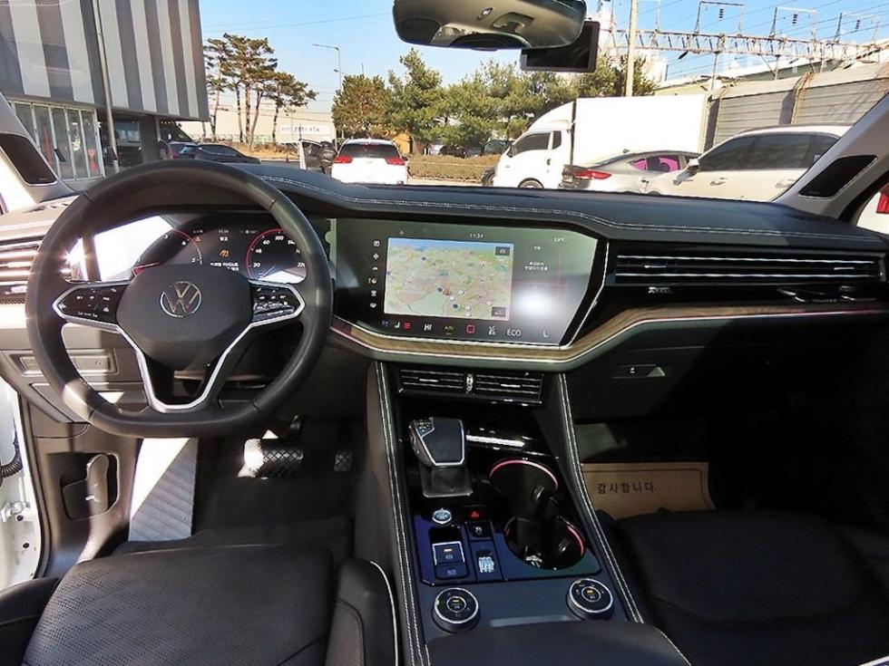 2024 - volkswagen touareg