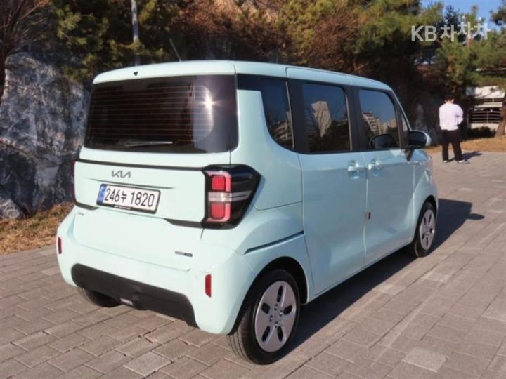 Kia Ray 1.0 Gasoline Van 2 Seater Prestige Special - фото 3