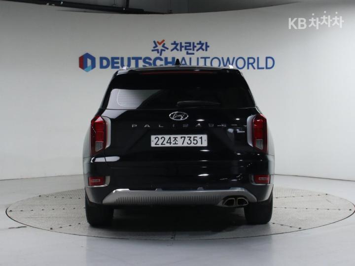 Hyundai Palisade 3.8 Gasoline AWD VIP 5