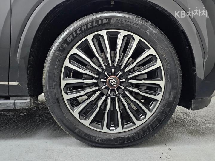 Hyundai Palisade 3.8 Gasoline AWD VIP 6