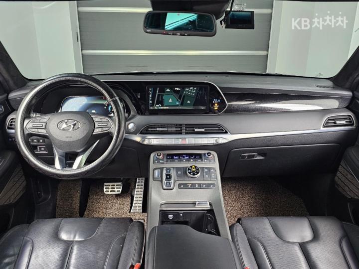 Hyundai Palisade 3.8 Gasoline AWD VIP 8