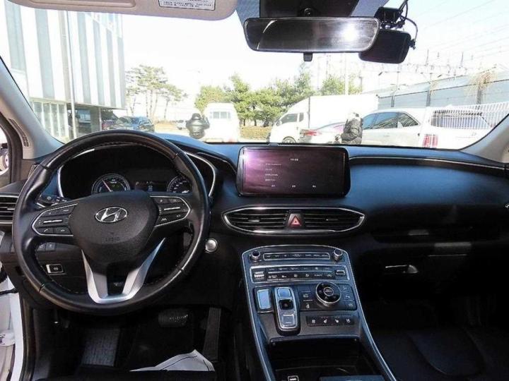 Hyundai Santa Fe TM Hybrid 1.6 HEV 4WD Exclusive 8