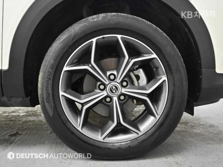 KG Mobility (Ssangyong) Korando Beautiful 1.5 GDi Turbo 2WD C5 6