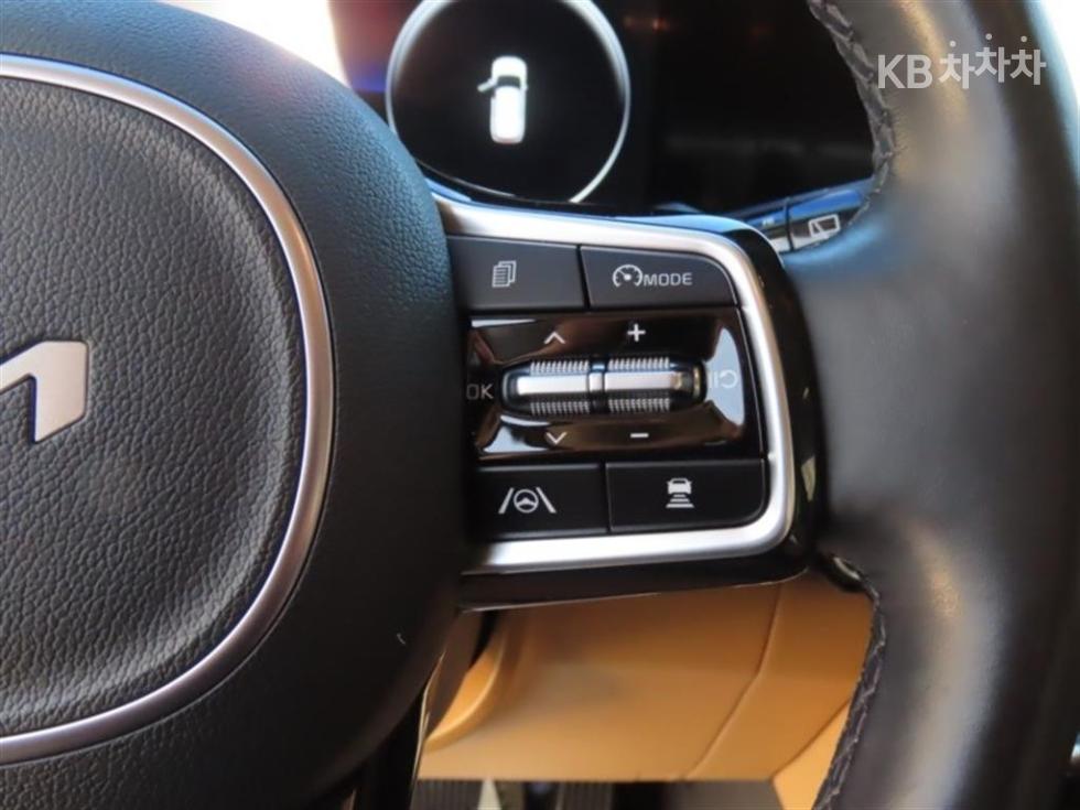 2023 - kia carnival