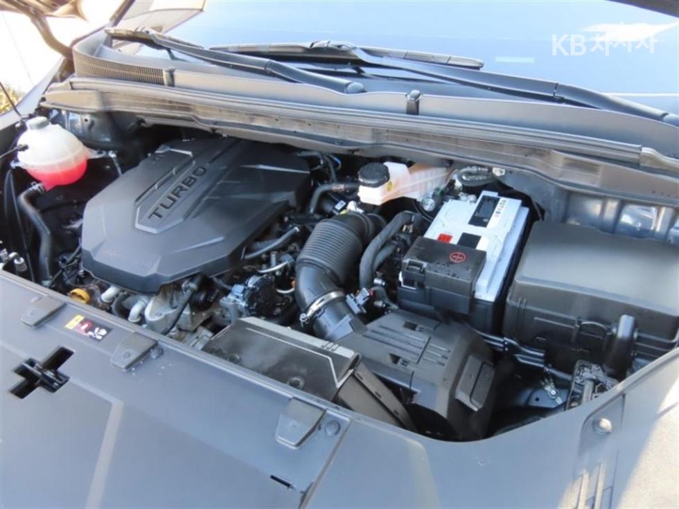 2023 - kia carnival