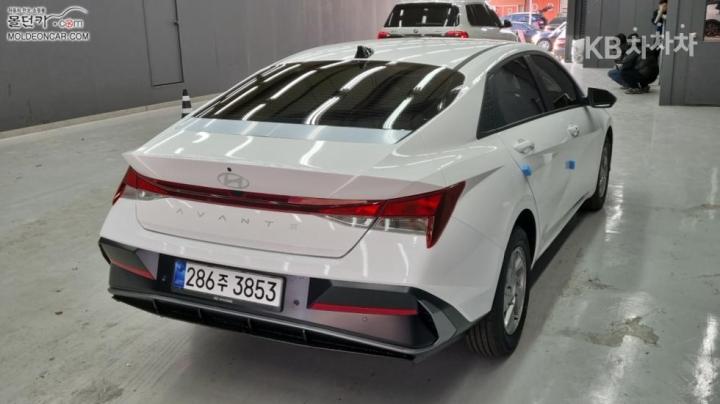 Hyundai Avante 1.6 Gasoline Smart - фото 2