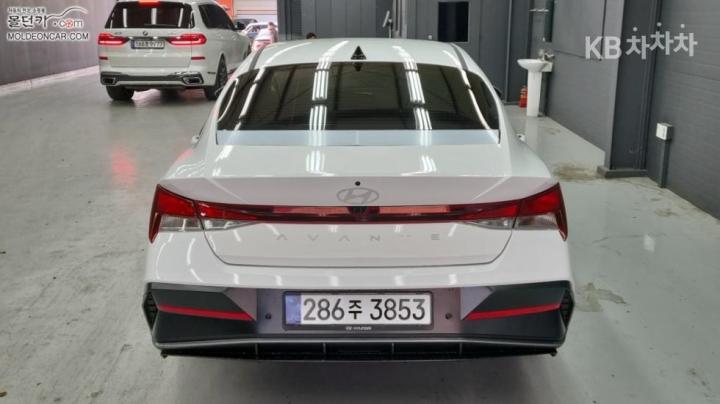 Hyundai Avante 1.6 Gasoline Smart - фото 4