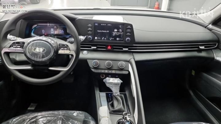 Hyundai Avante 1.6 Gasoline Smart - фото 7