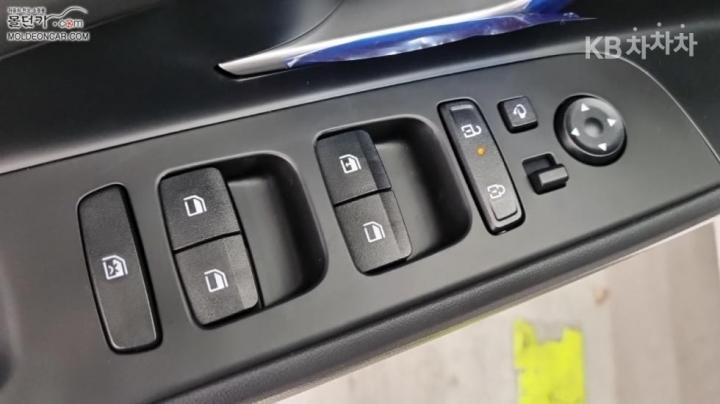 Hyundai Avante 1.6 Gasoline Smart - фото 17