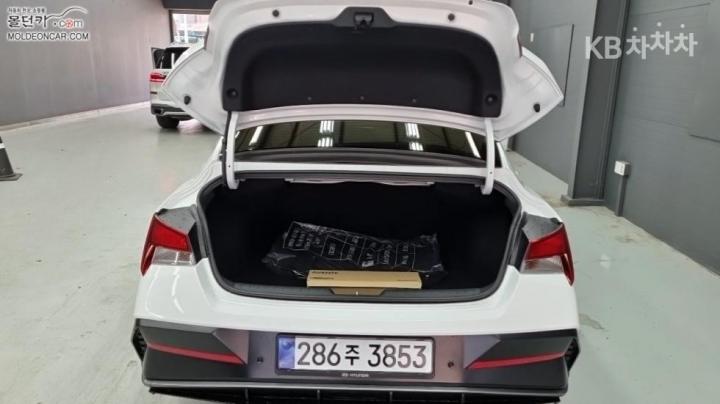 Hyundai Avante 1.6 Gasoline Smart - фото 18